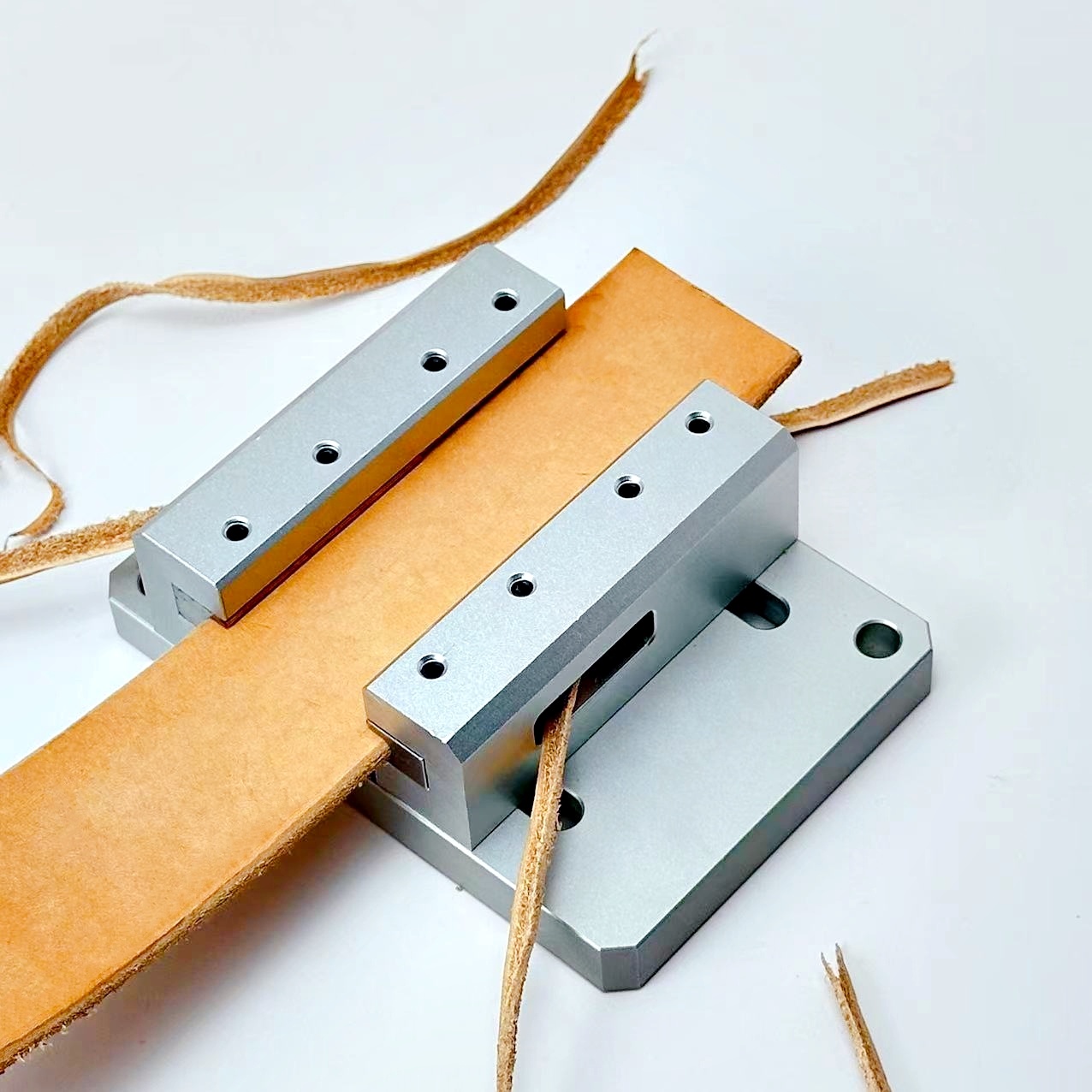 벨트 가장자리 다듬기 기계, 벨트 반원형 베벨러, 벨트 - Leatherwork Craft 리뷰 및 가격
